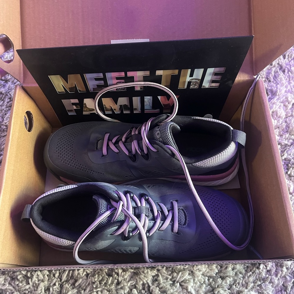 Women’s composite toe shoe